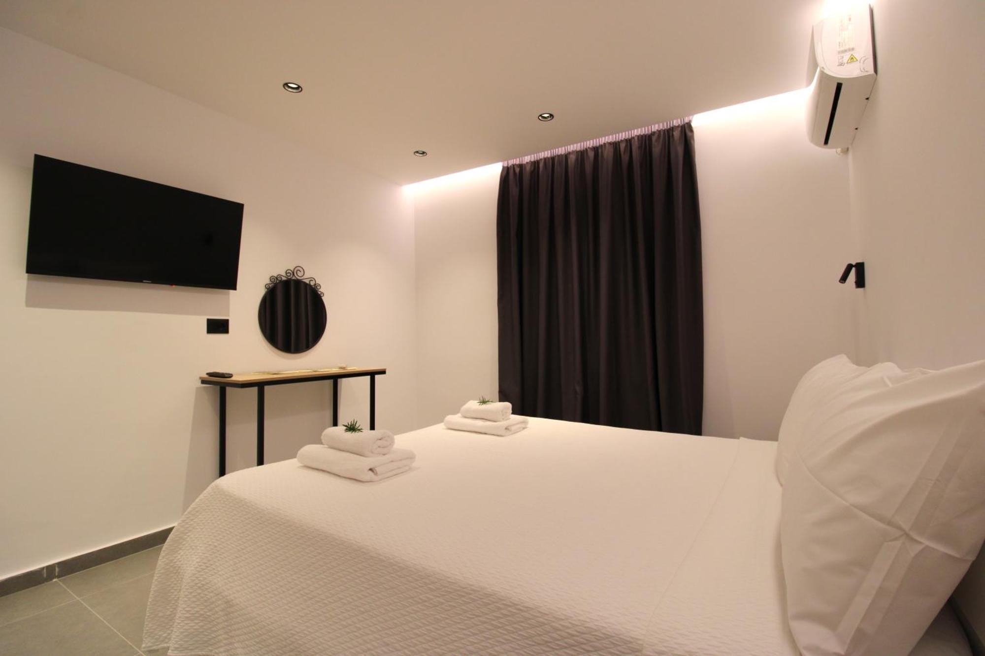 Melina'S Seaside Retreat Aparthotel Ksamil Exterior photo